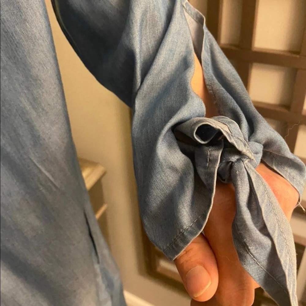 Fun the up sleeve, denim flowy, but professional dress mid length